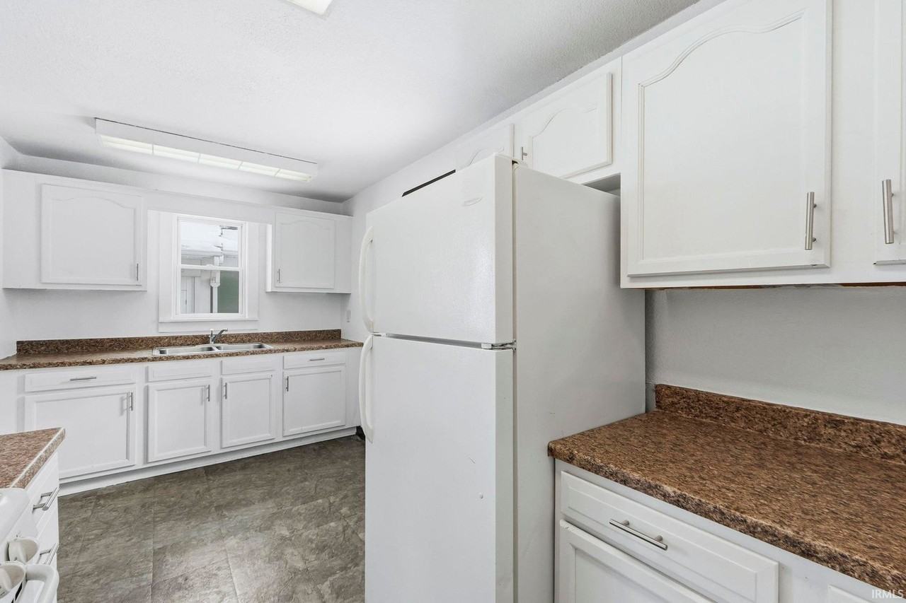 3 bedroom available for immediate move i! - Photo 3 of 30