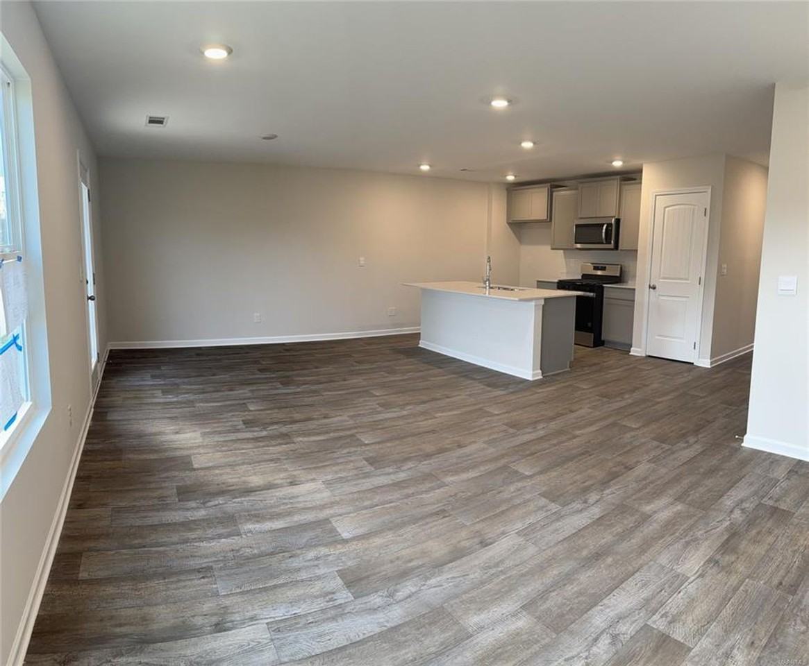 7708 Shaddix St - Photo 3 of 21