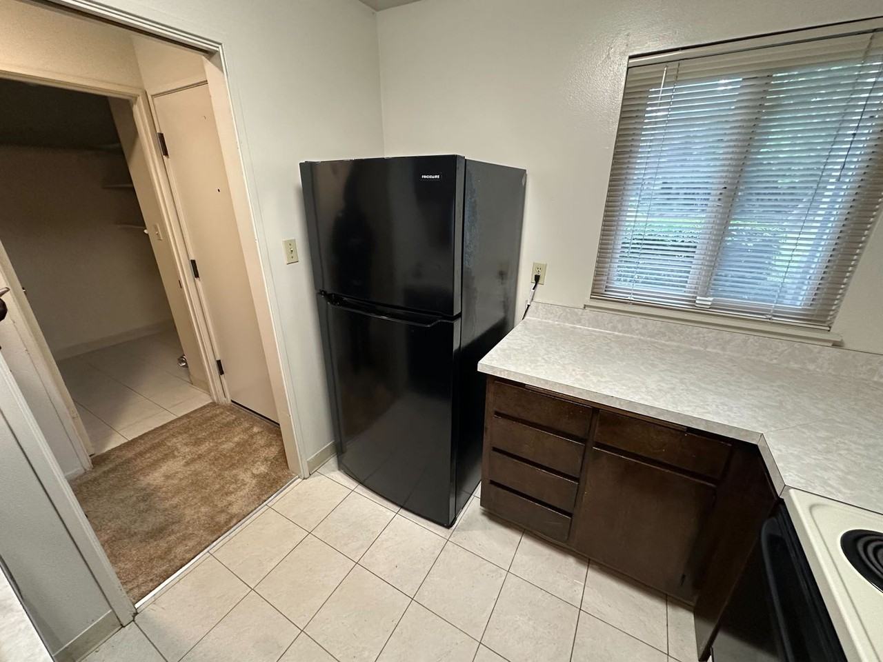 3158 Phoenix Ln - Photo 4 of 13