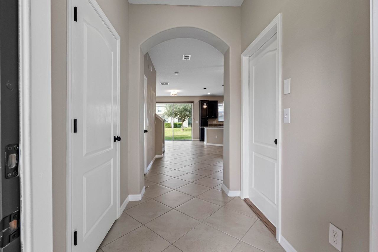 6324 Torrington Cir - Photo 3 of 50