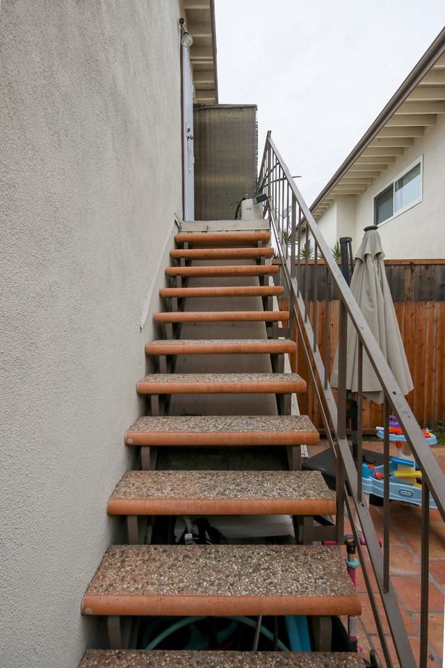 11045 Slater Ave #B - Photo 2 of 21