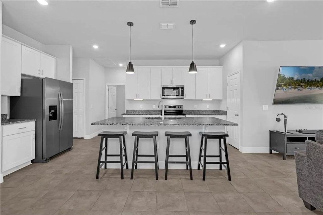 2281 Mystic Maze Ln - Photo 4 of 48