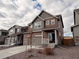 featured image of 864 Yankee Boy Loop