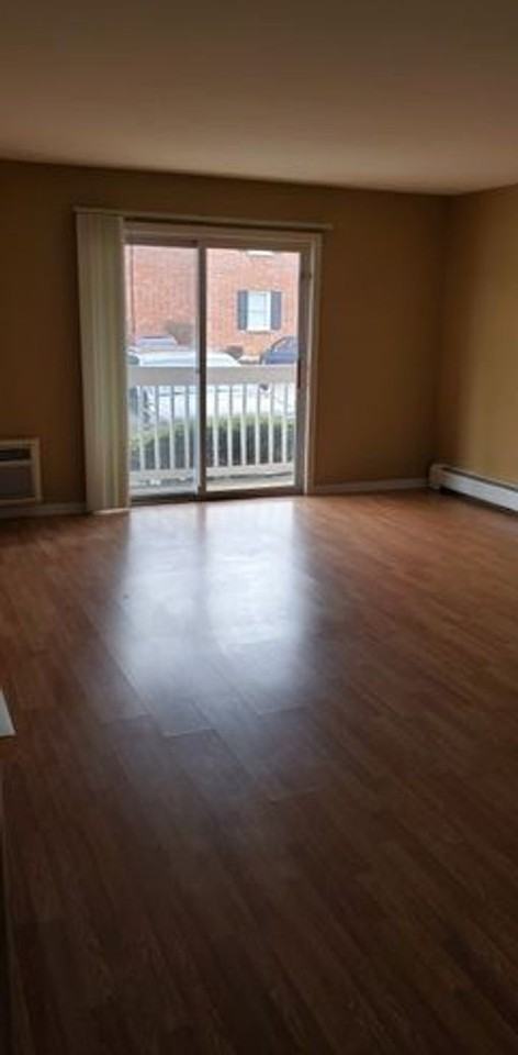 Maple Apts - Photo 2 of 20