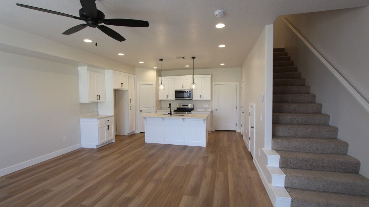 857 S American Beech Ln - Photo 3 of 16