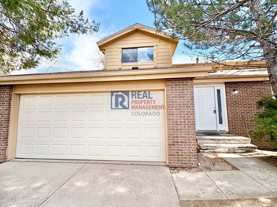 3528 S Richfield St - Photo 3 of 20