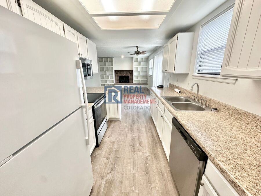 3528 S Richfield St - Photo 7 of 20