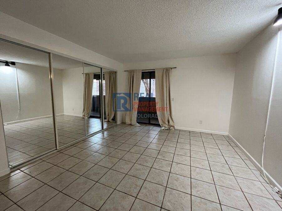 6470 S Dayton St Apt K07 - Photo 6 of 11