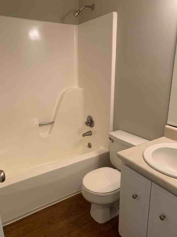 20 University Pl - Photo 5 of 12