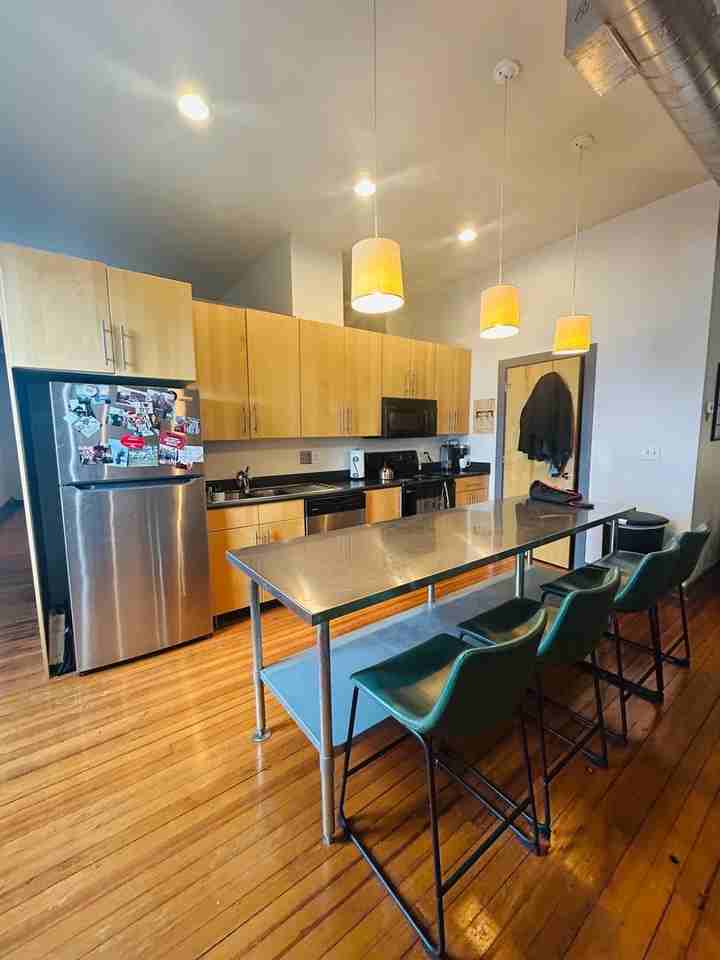 913 Monmouth St #913-3B - Photo 4 of 7