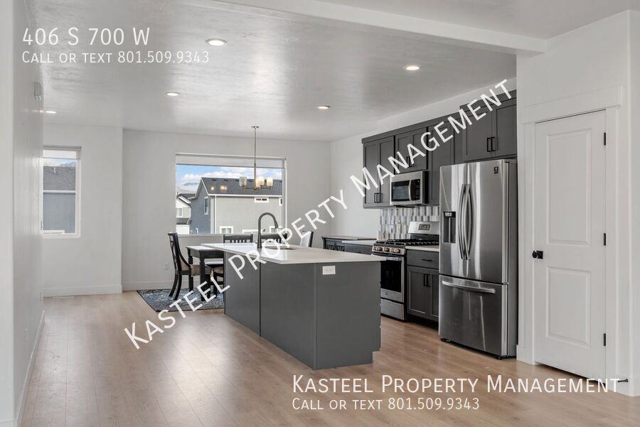 406 S 700 W - Photo 5 of 19