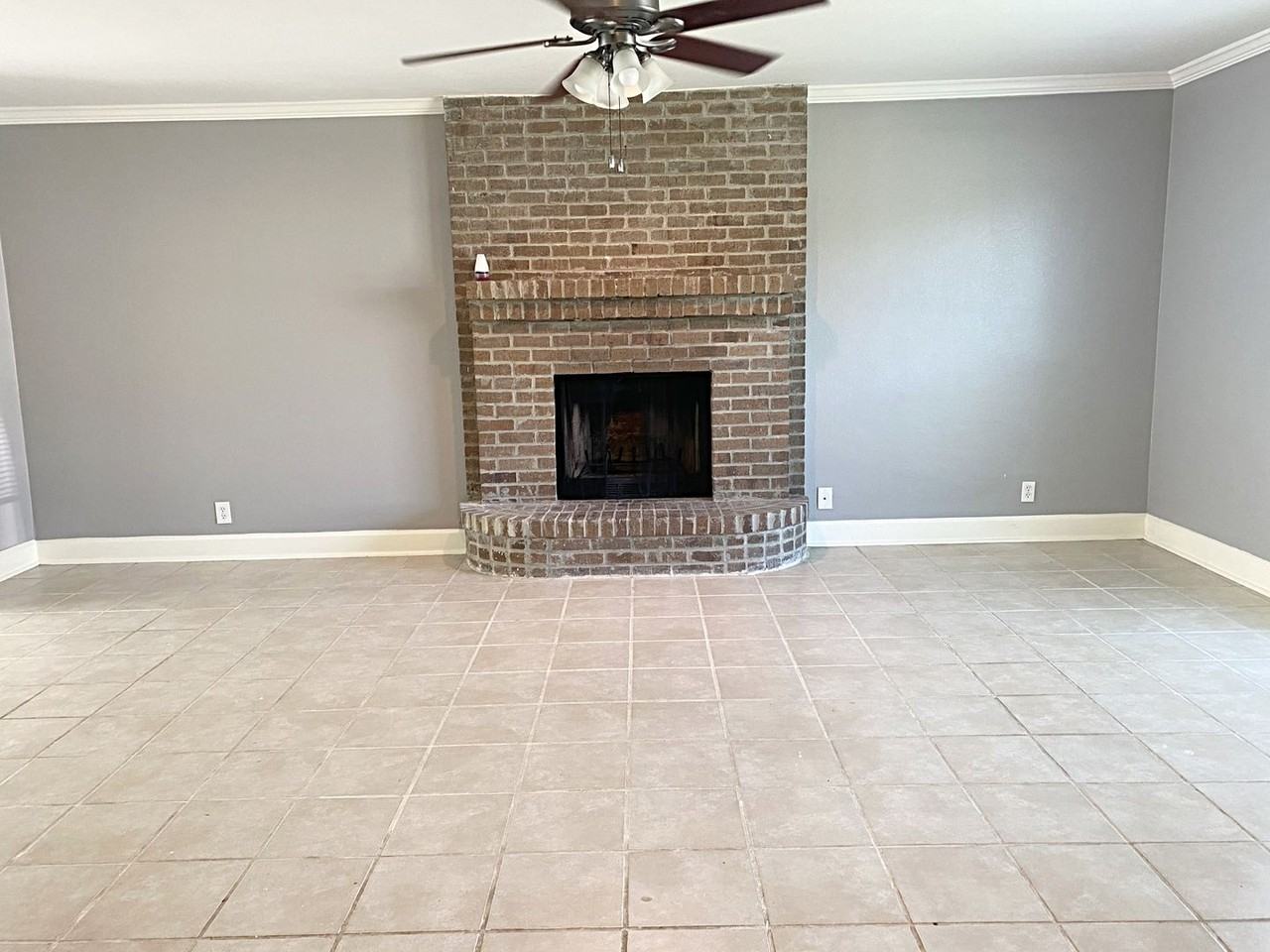 3065 Willow Pl - Photo 2 of 11