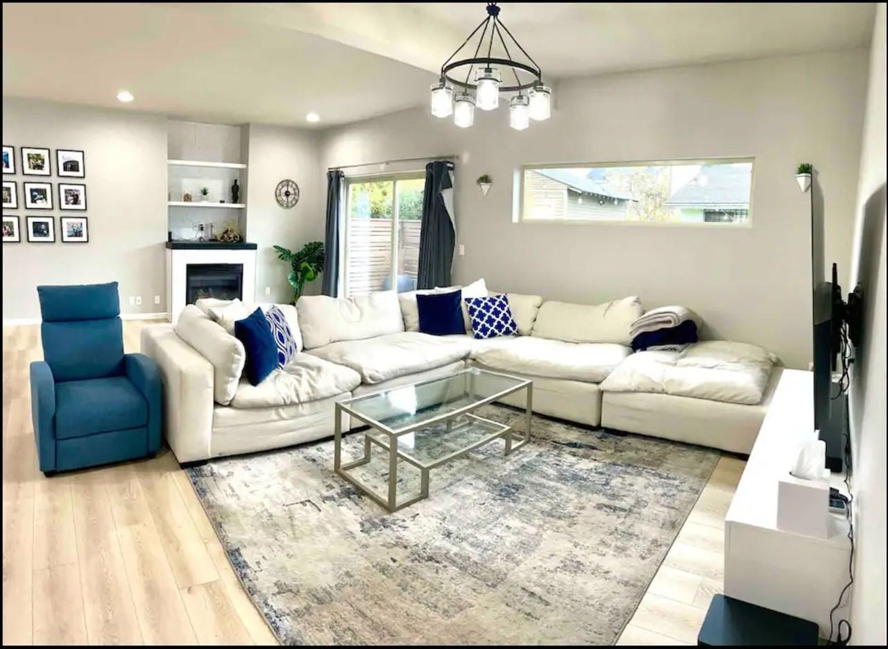 3710 N Borthwick Ave - Photo 4 of 23