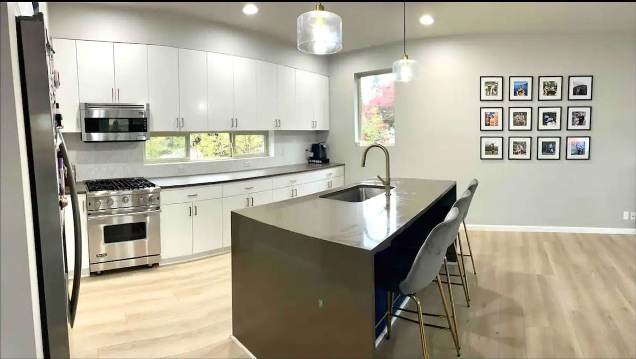 3710 N Borthwick Ave - Photo 6 of 23