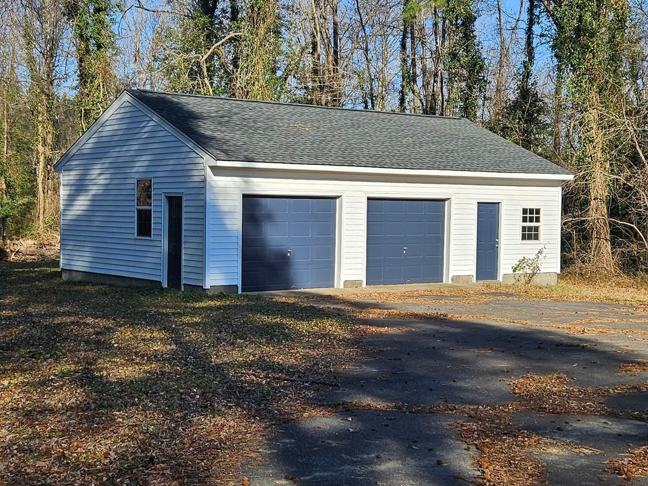 1114 Old Williamsburg Rd - Photo 2 of 16