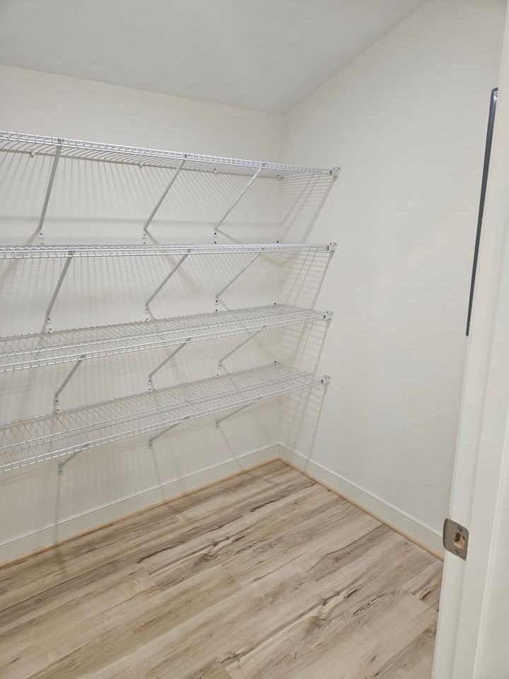 1114 Old Williamsburg Rd - Photo 6 of 16