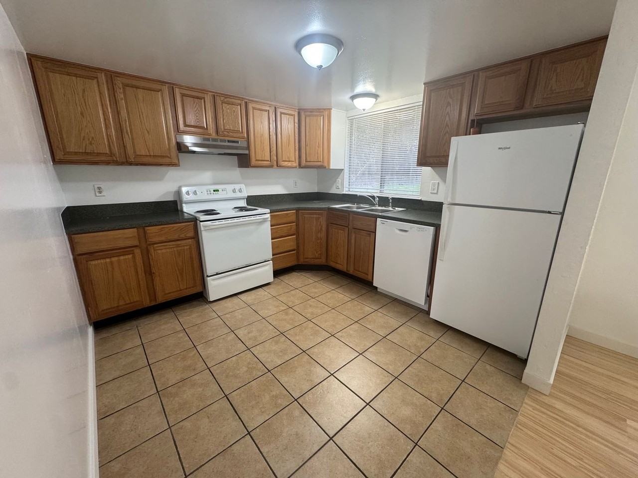 11063 N Skagit St #B - Photo 2 of 13