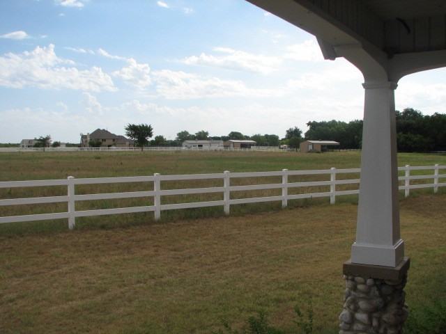 9831 Fort Worth Dr - Photo 5 of 18