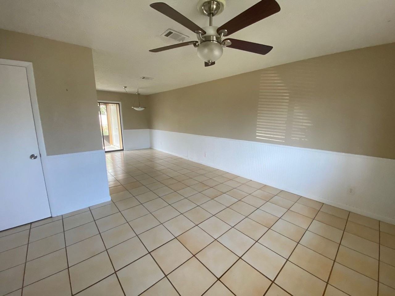 3907 Venetian Cir - Photo 2 of 11