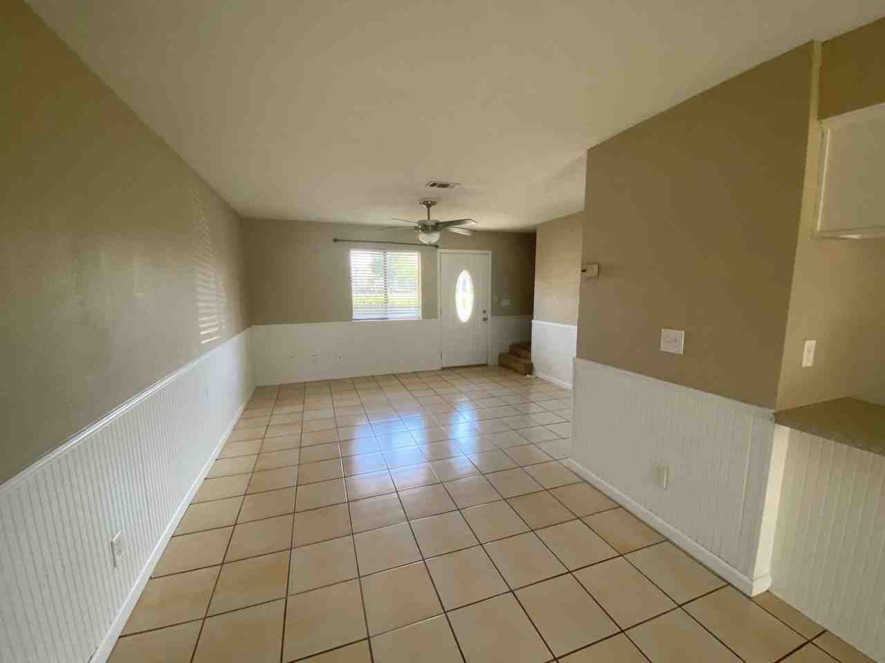 3907 Venetian Cir - Photo 5 of 11