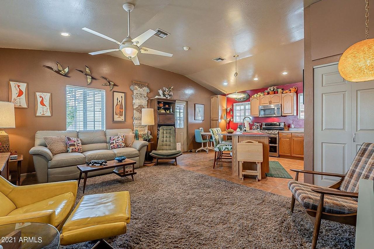 9416 N 3rd Ave - Photo 4 of 25