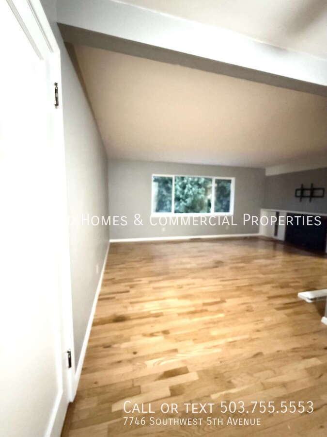 7746 Sw 5th Ave - Photo 5 of 20