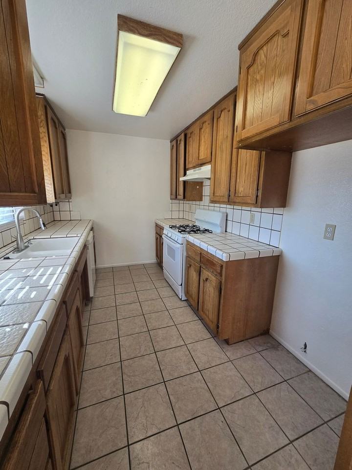 7582 Lucerne Vista Ave - Photo 4 of 24