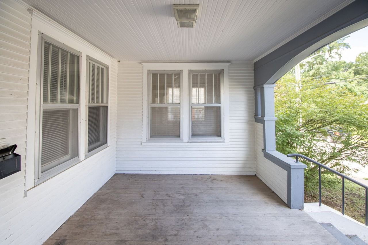 206 W 6th St - Photo 2 of 22