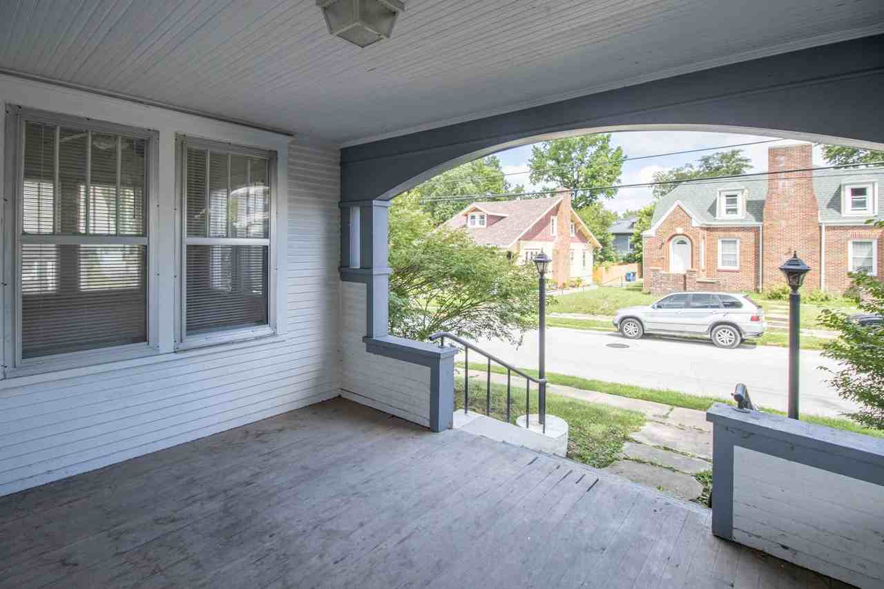 206 W 6th St - Photo 3 of 22