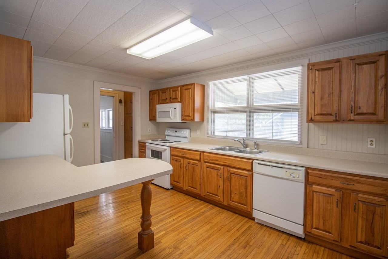 206 W 6th St - Photo 4 of 22