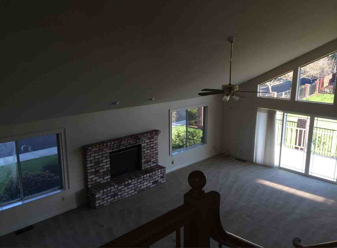 5650 Edgeview Dr - Photo 4 of 5