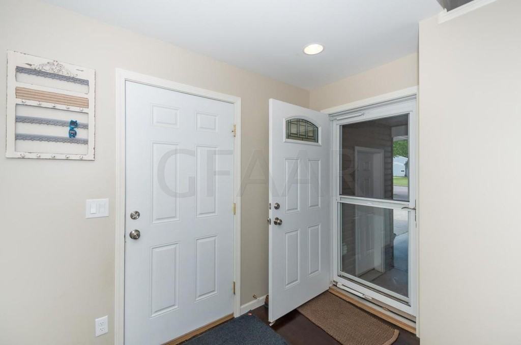 2101 7th Ave Nw - Photo 4 of 27