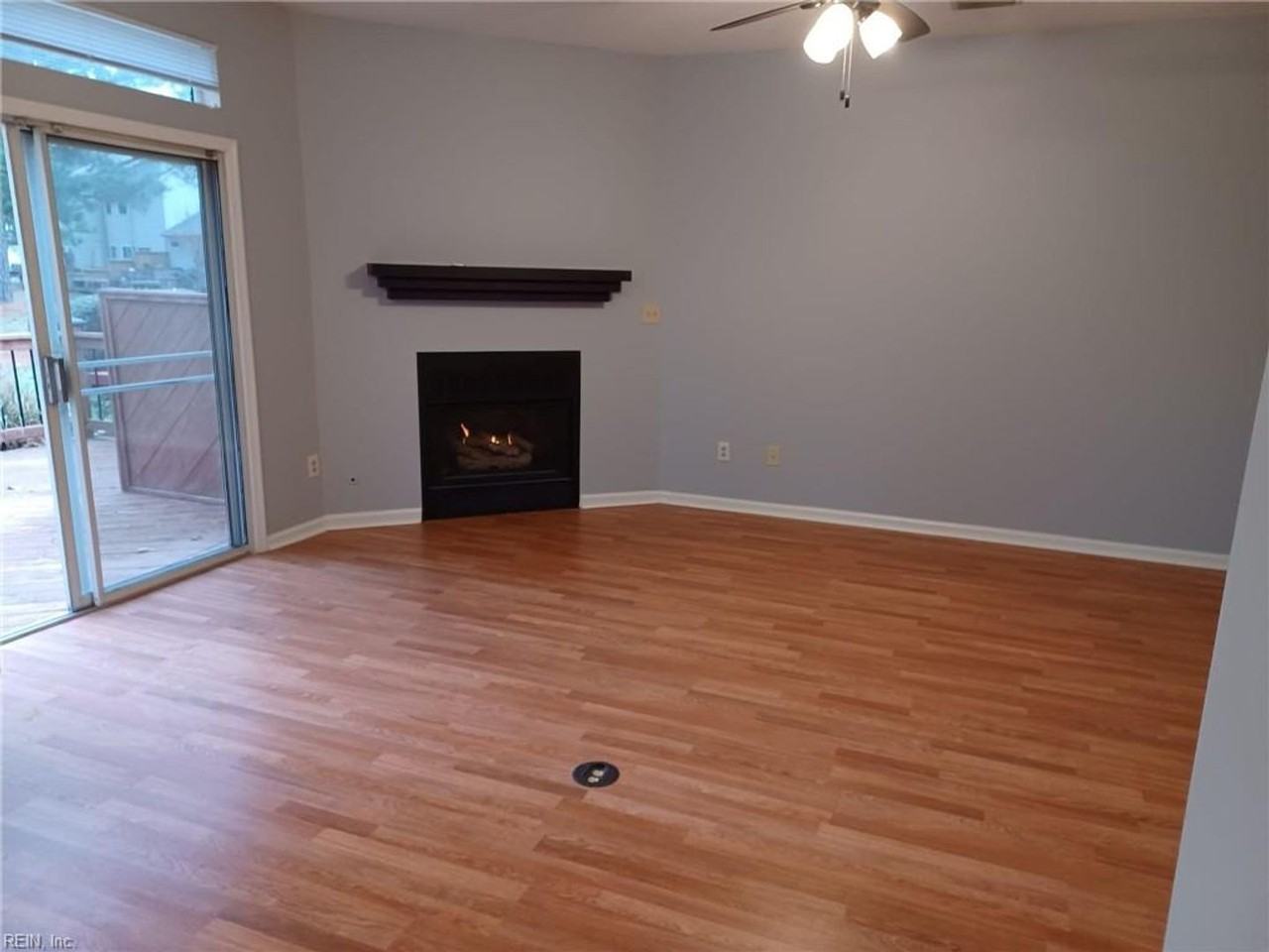 1332 Lake Dr - Photo 2 of 20