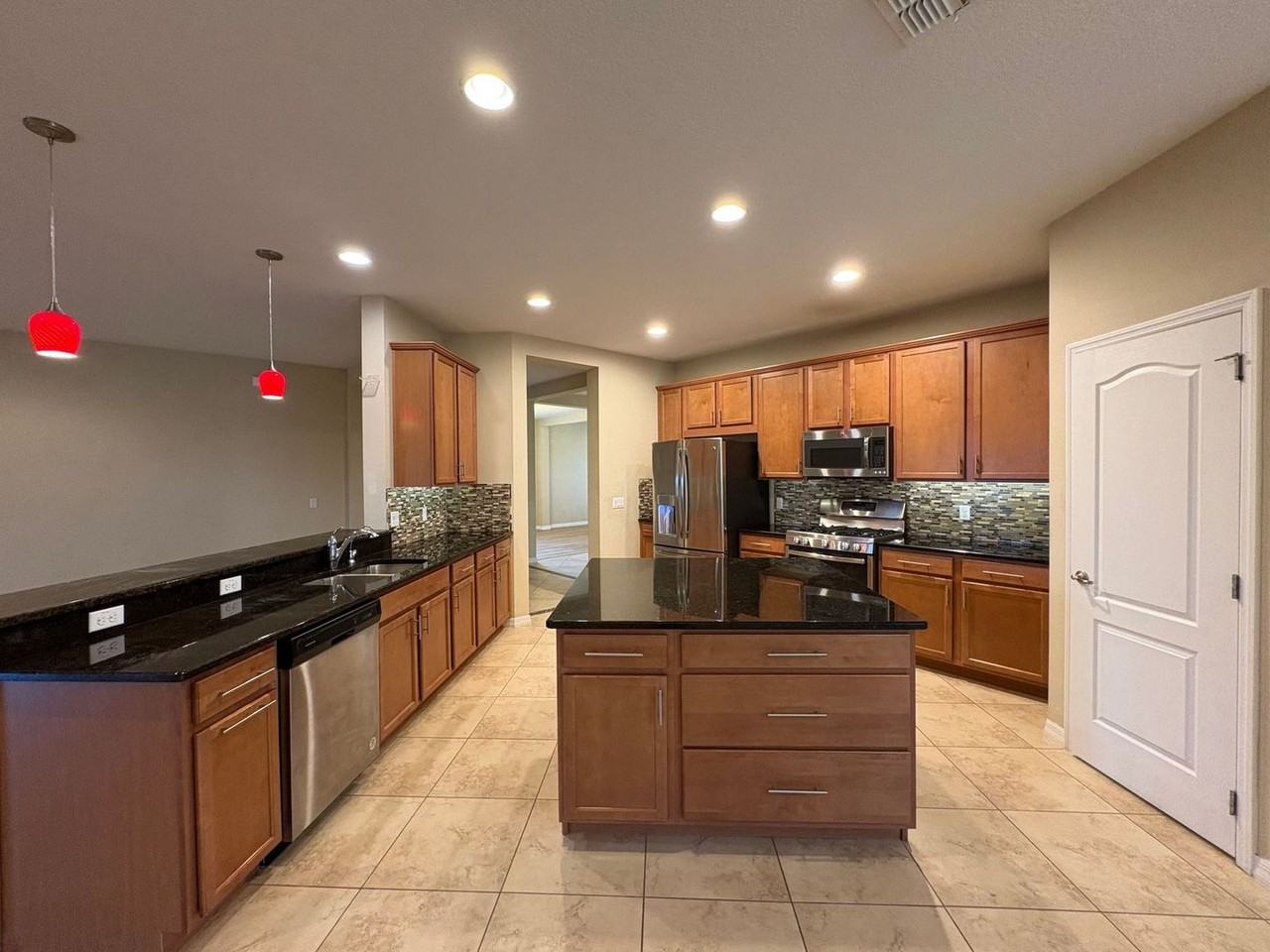 5395 Bowman Dr - Photo 5 of 42