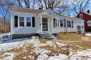 featured image of 1102 N West End Blvd