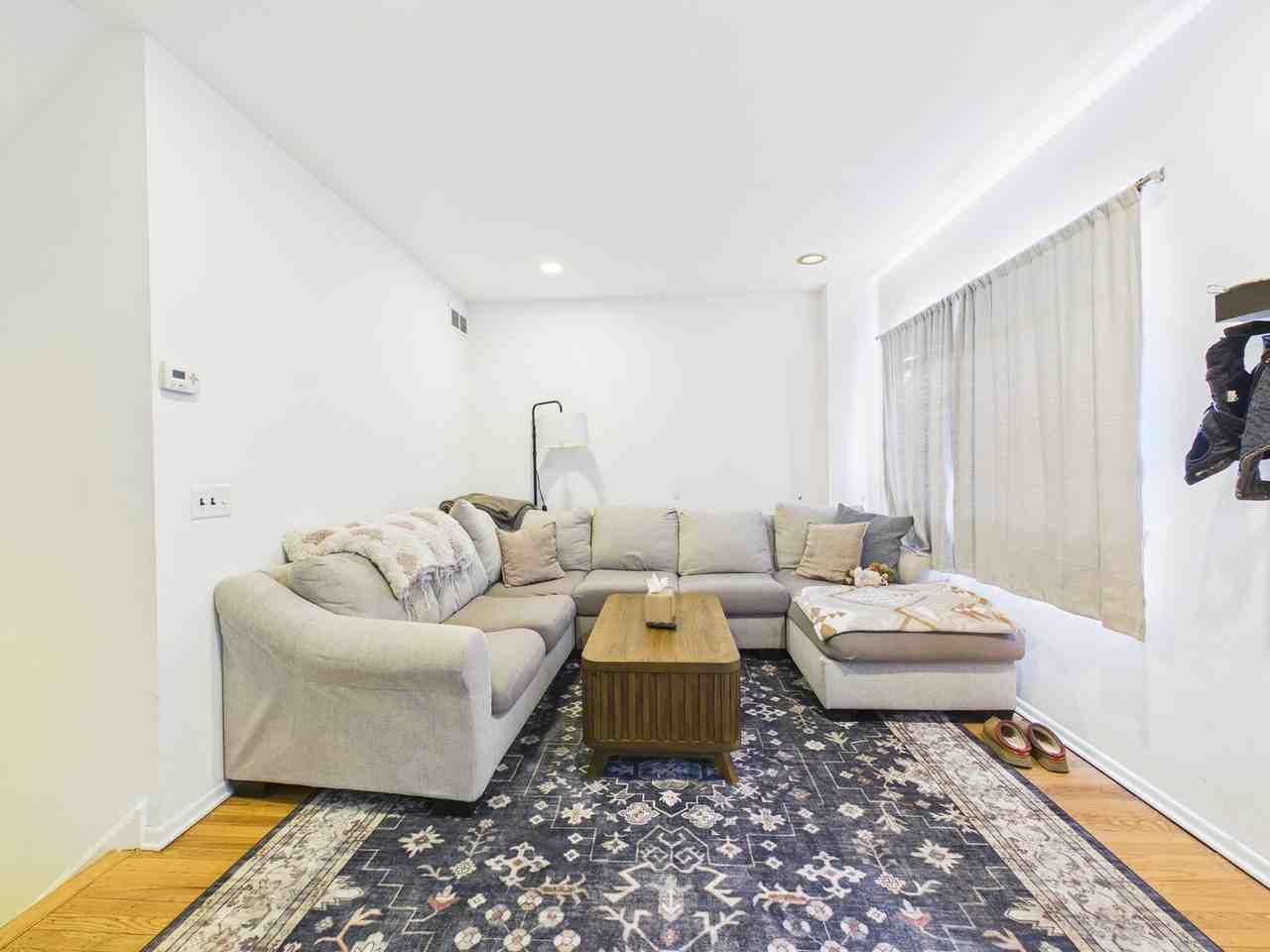 514 Randolph Ct #D - Photo 2 of 35