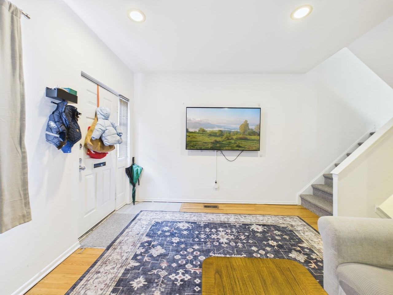 514 Randolph Ct #D - Photo 3 of 35