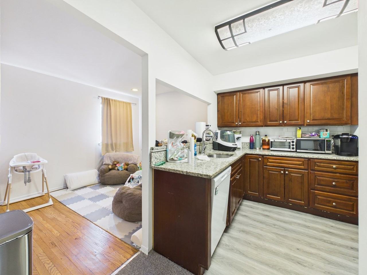 514 Randolph Ct #D - Photo 7 of 35