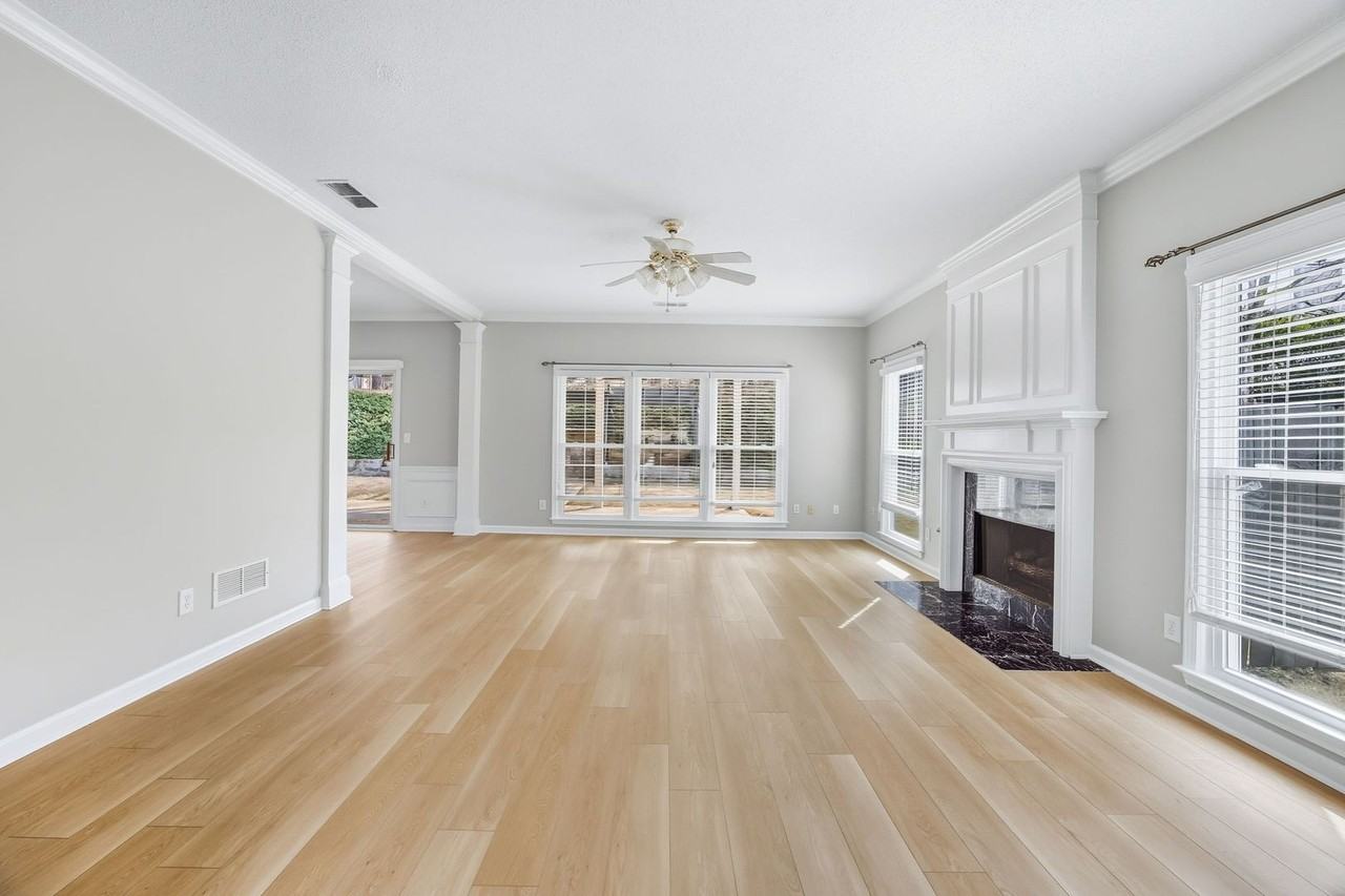 10155 Barston Ct - Photo 6 of 33