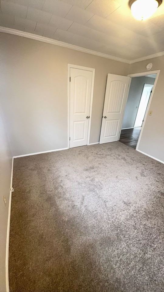 1905 28th St - Photo 7 of 15