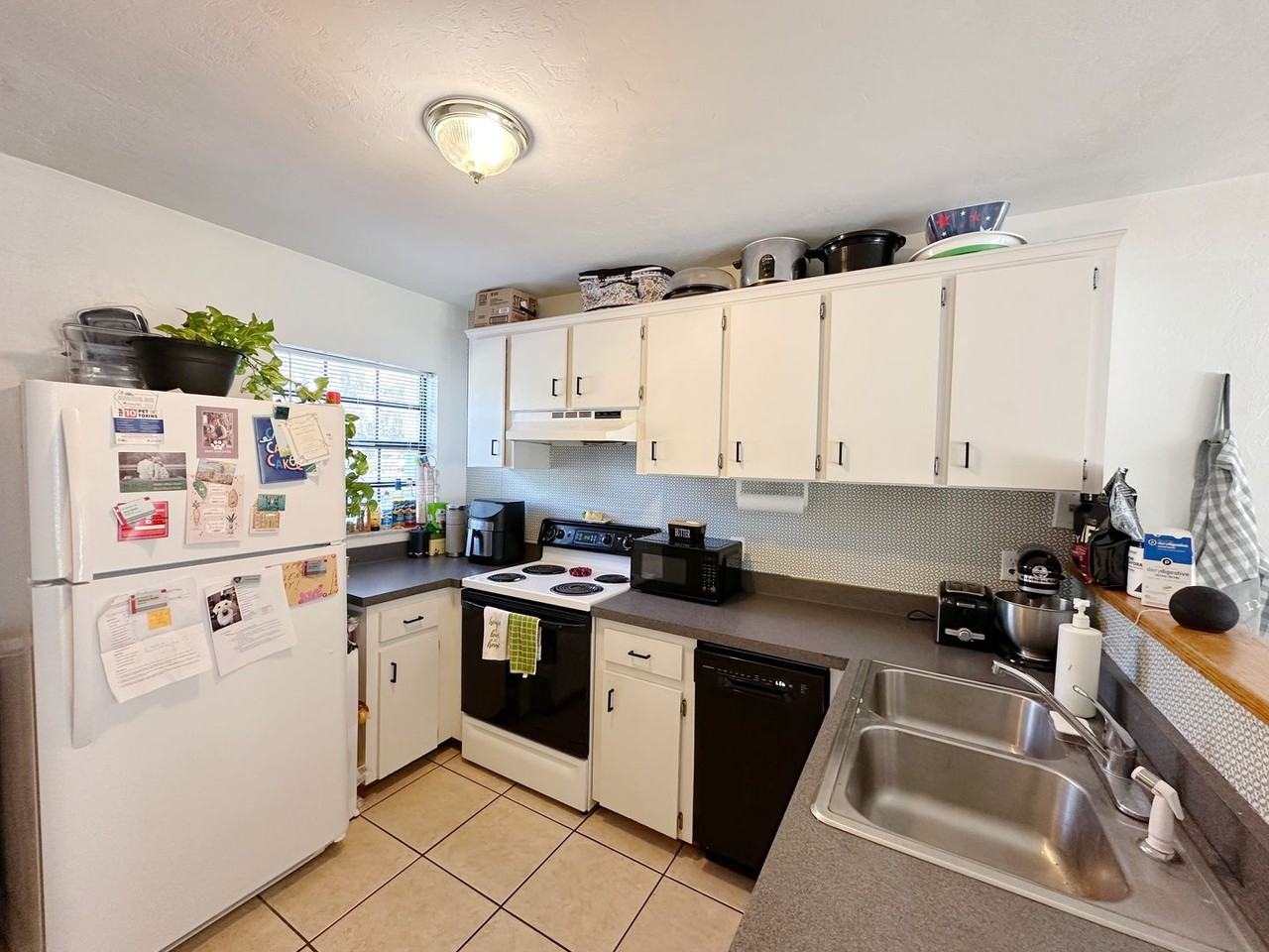 301 Nw 13th Ave - Photo 2 of 13