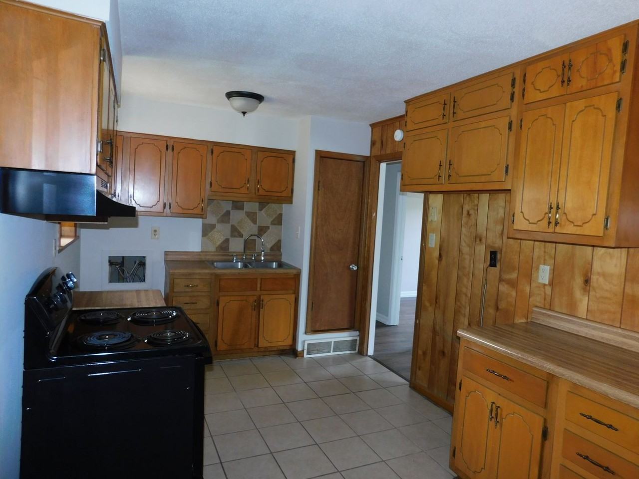 7858 Cherry Valley Blvd - Photo 3 of 20