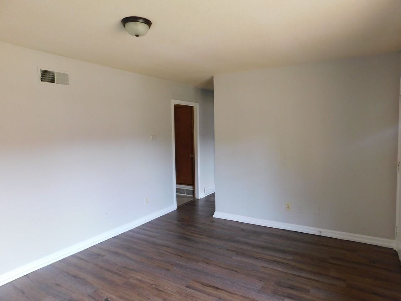 7858 Cherry Valley Blvd - Photo 6 of 20