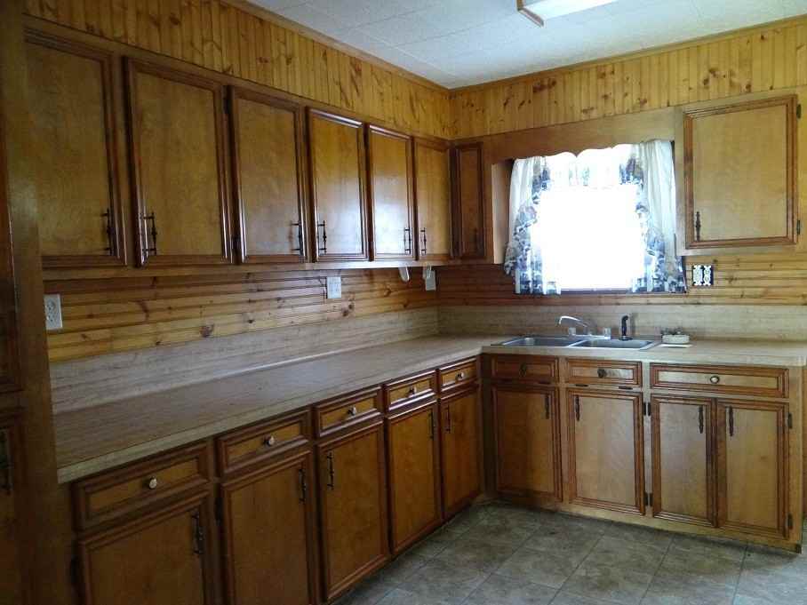 3801 Stuart Ave - Photo 3 of 9