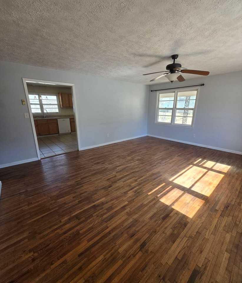 99 Woodard Ave - Photo 3 of 11