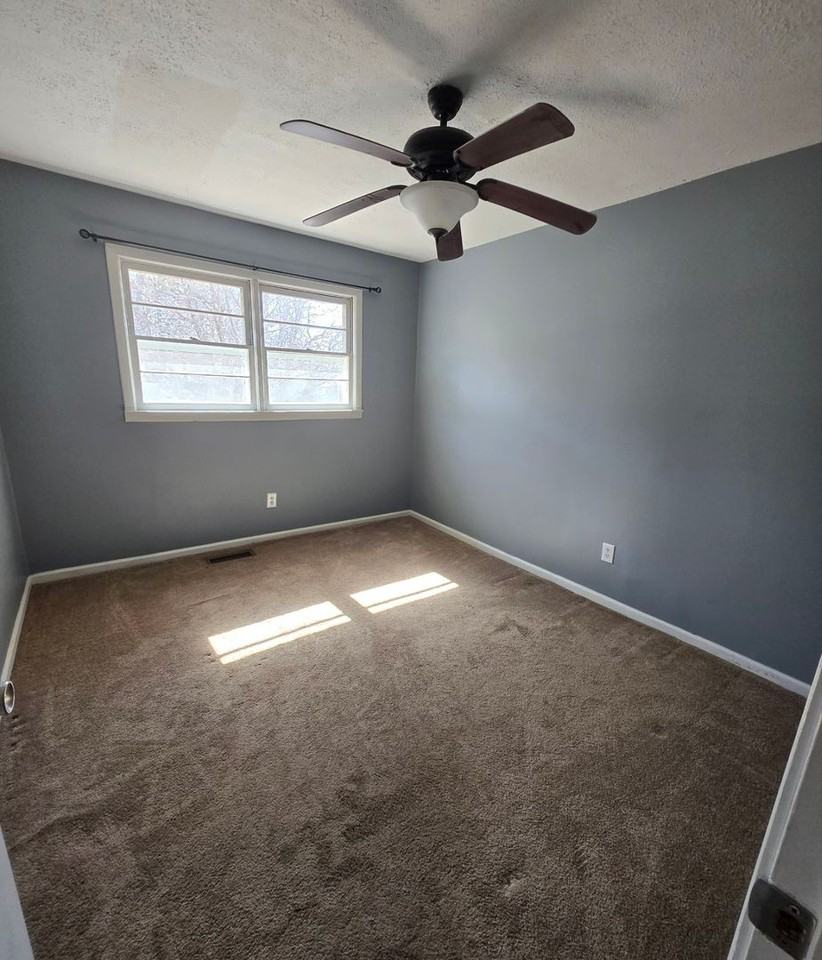 99 Woodard Ave - Photo 6 of 11