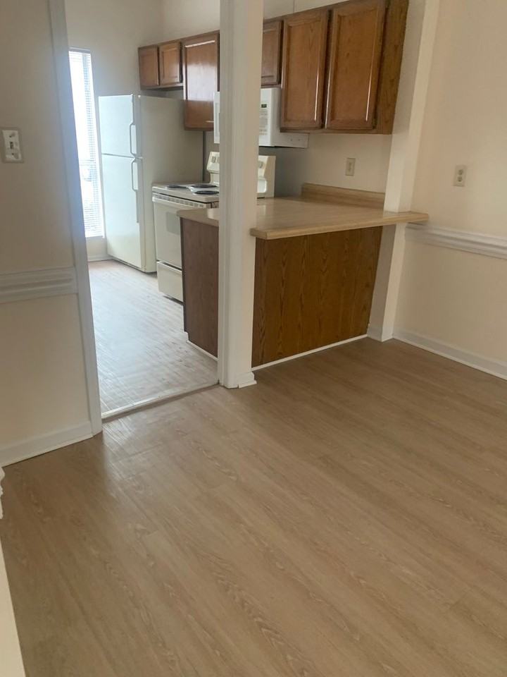 6102 Bushmills St - Photo 4 of 16