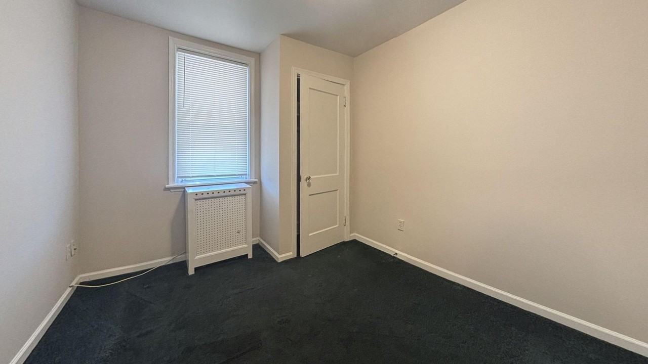 644 Littlecroft Rd - Photo 6 of 14