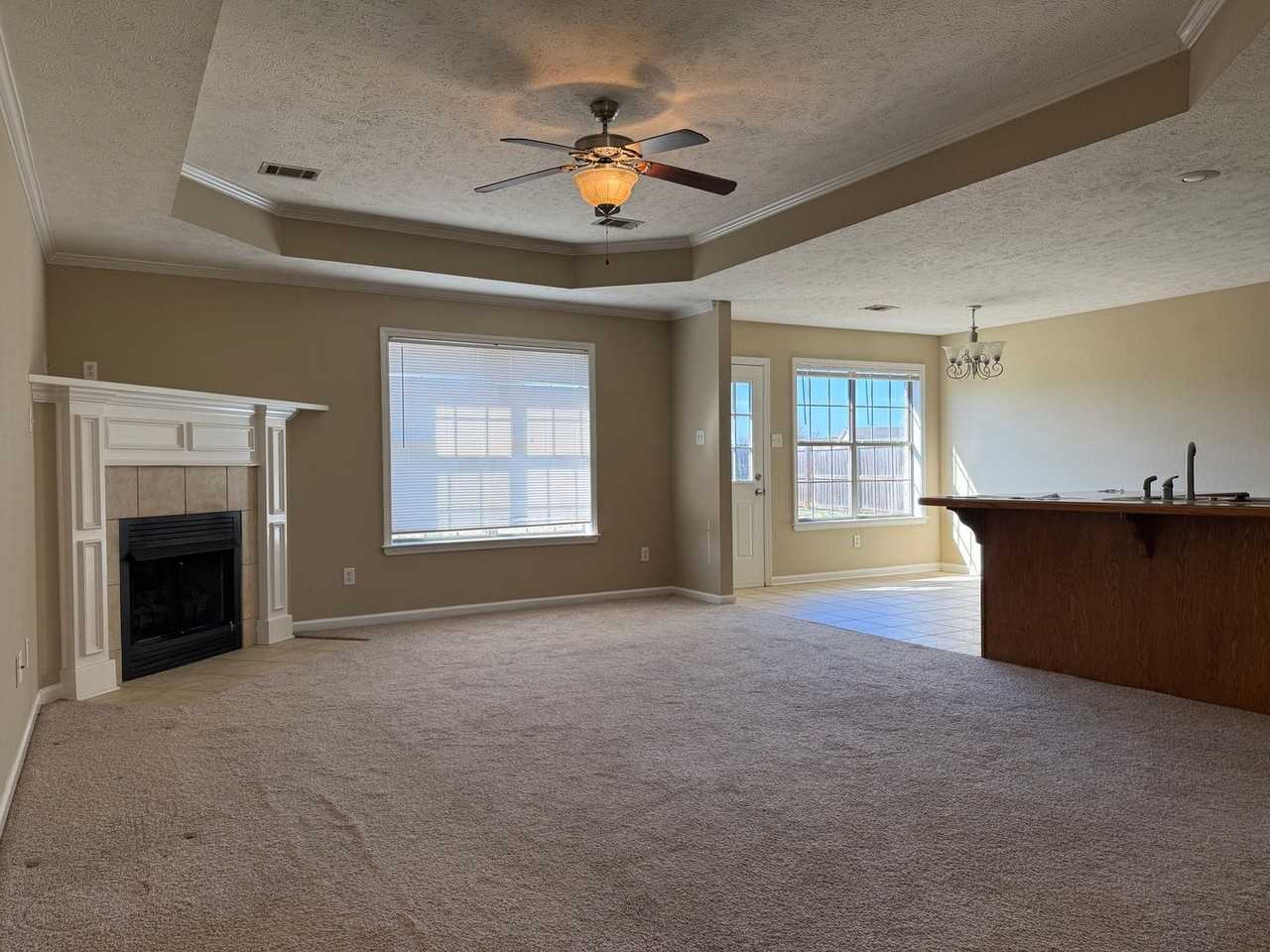 2413 Versailles Dr - Photo 2 of 18