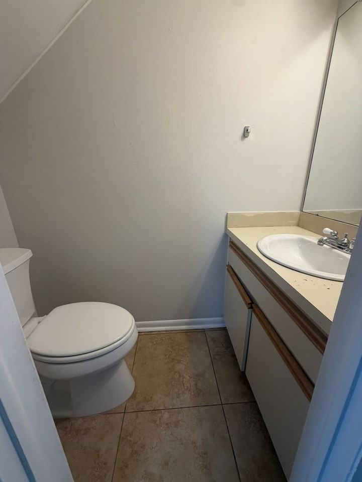 3583 Whispering Oaks Ln - Photo 5 of 15